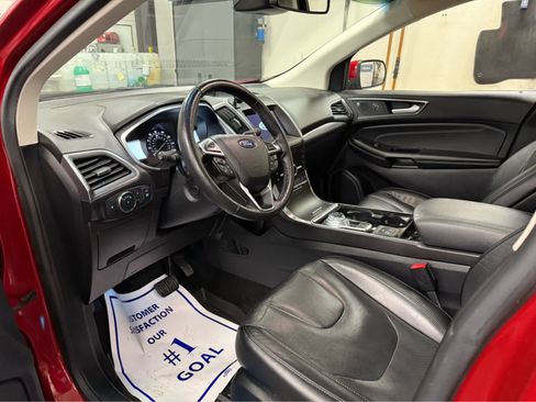 Used 2020 Ford Edge Titanium w/ Equipment Group 301A image 9