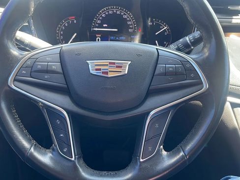 Used 2019 Cadillac XT5 Luxury FWD image 12