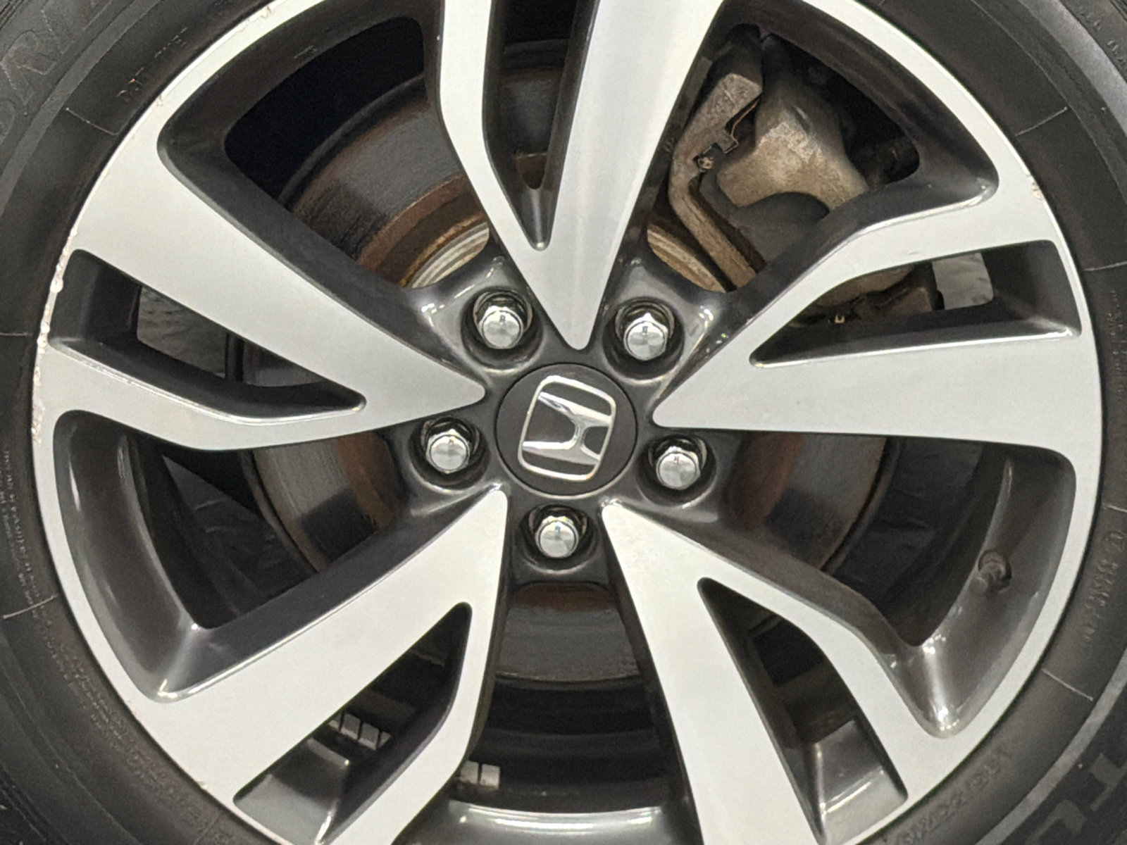 Used 2023 Honda Odyssey Touring image 5