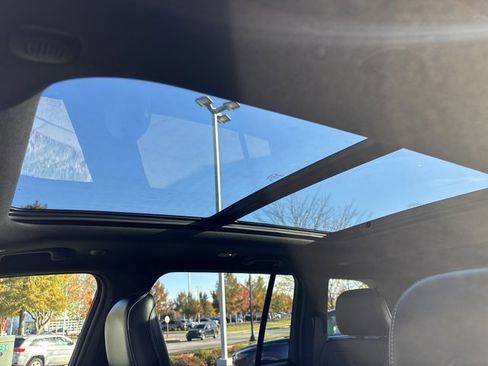 Used 2024 Jeep Grand Cherokee Overland image 19