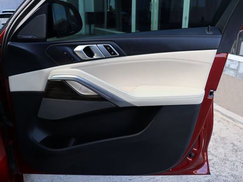 Used 2021 BMW X6 M50i w/ Executive Package image 55