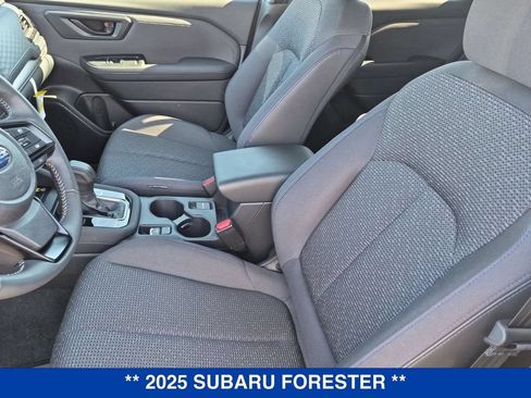 Used 2025 Subaru Forester Premium AWD/4WD image 13