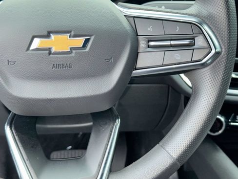 Used 2026 Chevrolet Equinox EV LT FWD image 18