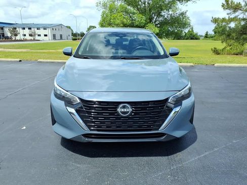 Used 2024 Nissan Sentra SV FWD image 8