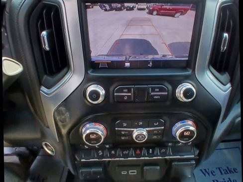 Used 2019 GMC Sierra 1500 SLT image 16