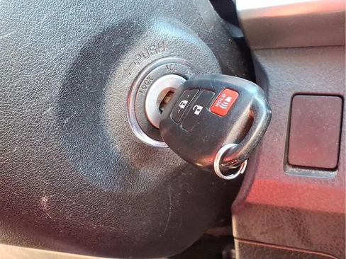 Used 2015 Toyota RAV4 LE FWD image 12