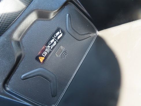 Used 2021 Chevrolet Colorado Z71 w/ Safety Package image 38