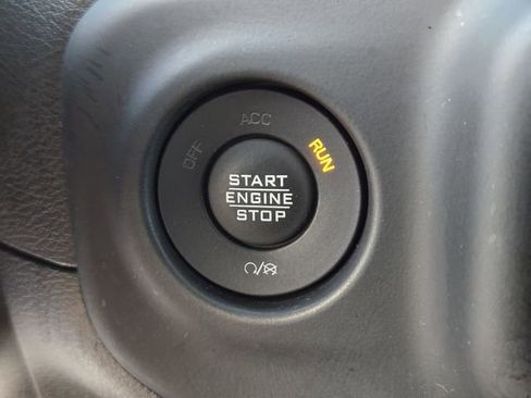 Used 2021 Jeep Wrangler Unlimited Sport image 23