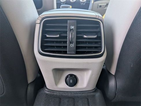 Used 2022 Genesis G70 3.3T image 25