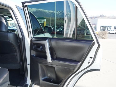 Certified 2022 Toyota 4Runner SR5 Premium image 23