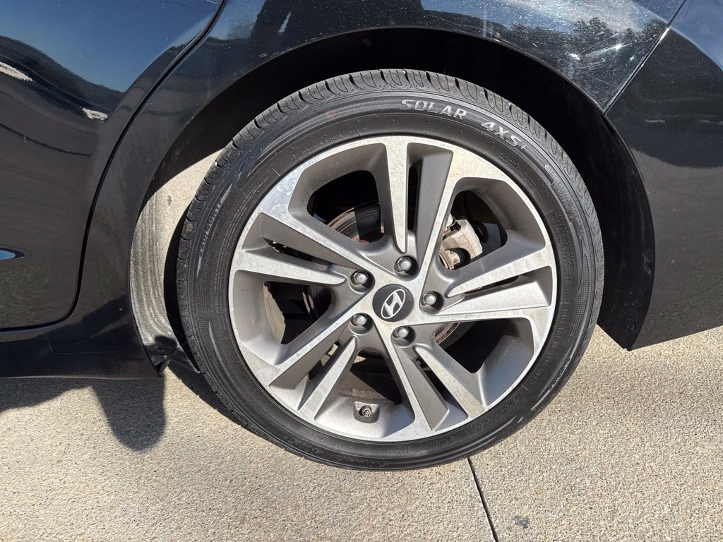 Used 2017 Hyundai Elantra Limited FWD image 51