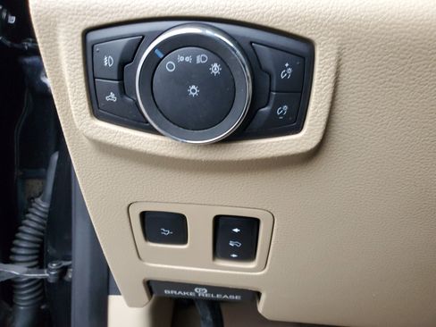 Used 2020 Ford F250 Lariat w/ Lariat Ultimate Package image 28