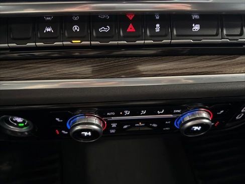 Used 2022 GMC Sierra 1500 Elevation image 25