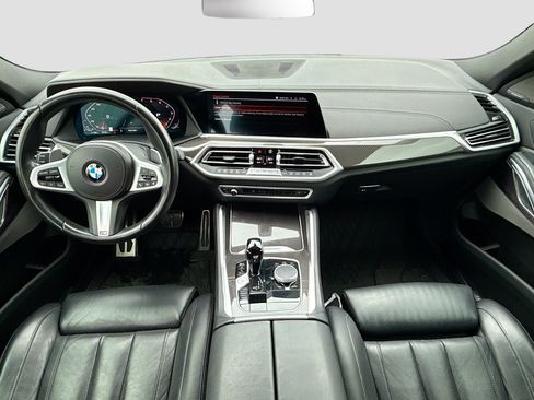 Used 2022 BMW X6 M50i w/ Parking Assistance Package AWD/4WD image 16
