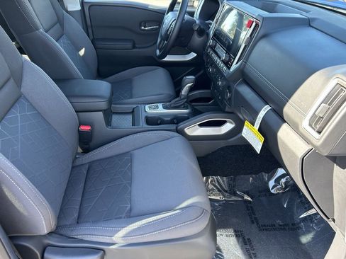New 2026 Nissan Frontier SV AWD/4WD image 12
