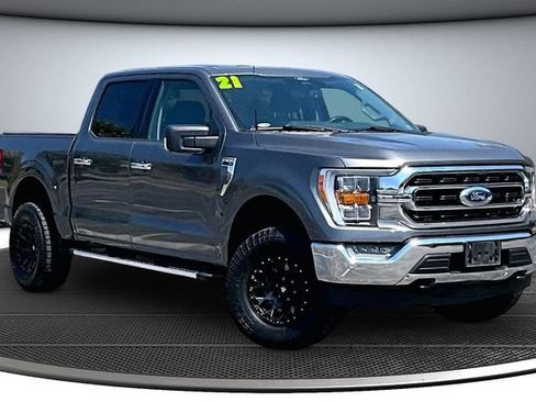 Used 2022 Ford F150 XLT w/ Equipment Group 302A High AWD/4WD image 3