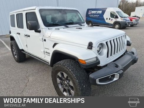 Used 2019 Jeep Wrangler Unlimited Sahara image 3
