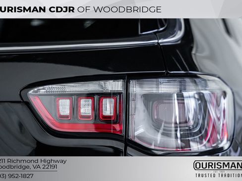 Certified 2022 Jeep Compass Limited w/ Sun and Sound Group image 7