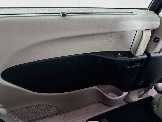 Used 2021 Chrysler Pacifica Touring-L FWD image 23