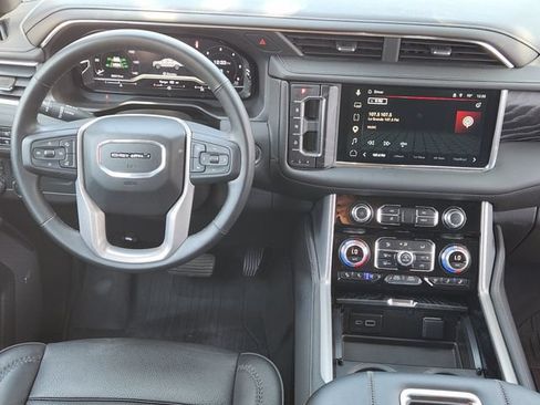 Used 2023 GMC Yukon Denali w/ LPO, Floor Liner Package AWD/4WD image 27