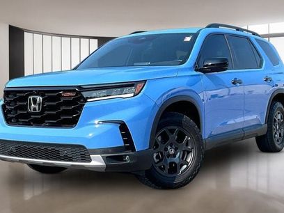 Certified 2025 Honda Pilot TrailSport