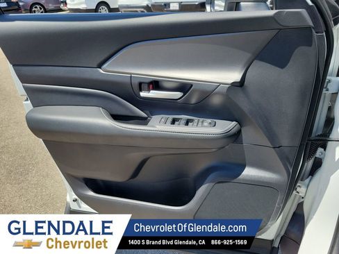 Used 2026 Toyota Grand Highlander FWD image 38