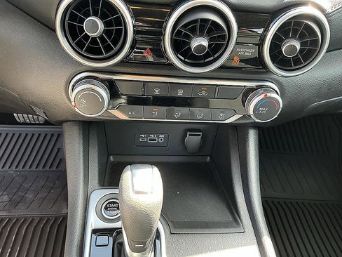 Used 2023 Nissan Sentra SV image 19