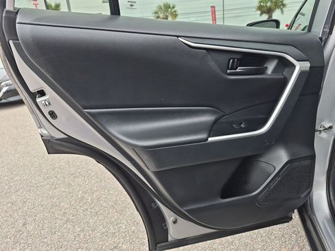 Used 2020 Toyota RAV4 LE FWD image 26