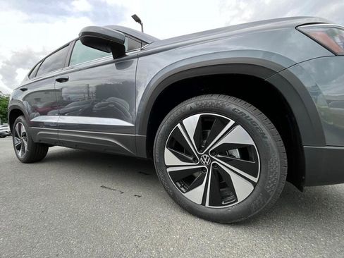 New 2026 Volkswagen Taos SE AWD/4WD image 10