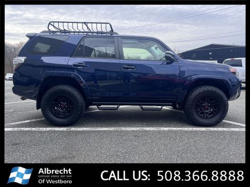Used 2021 Toyota 4Runner Venture w/ Moonroof Package AWD/4WD image 6