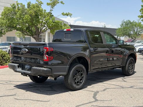Used 2025 Ford Ranger Lariat w/ Black Appearance Package AWD/4WD image 3