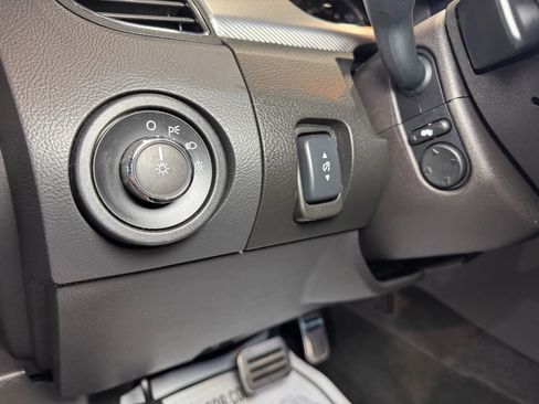 Used 2013 Ford Taurus SHO image 23