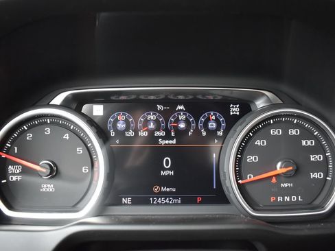 Used 2020 Chevrolet Silverado 1500 High Country w/ Technology Package AWD/4WD image 17