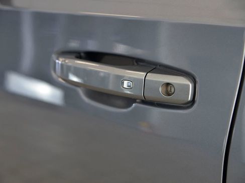 Used 2021 Chevrolet Tahoe RST w/ Luxury Package image 13