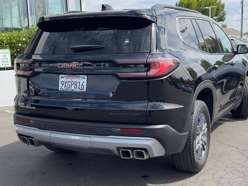 Used 2025 GMC Acadia Elevation FWD image 4