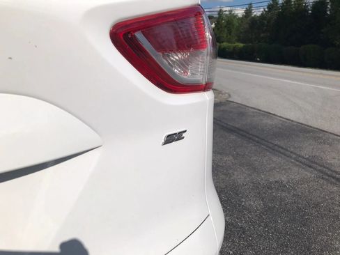Used 2016 Ford Escape SE FWD image 39