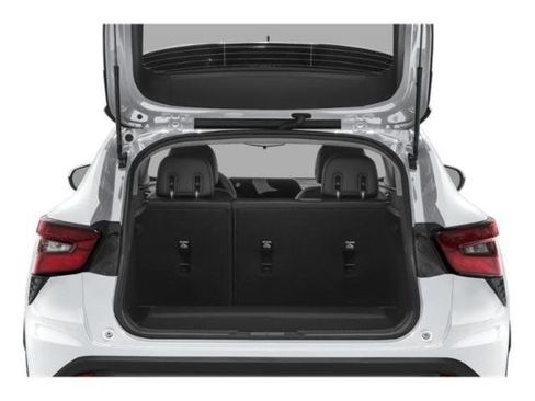 Used 2025 Chevrolet Trax LT w/ LT Convenience Package image 14