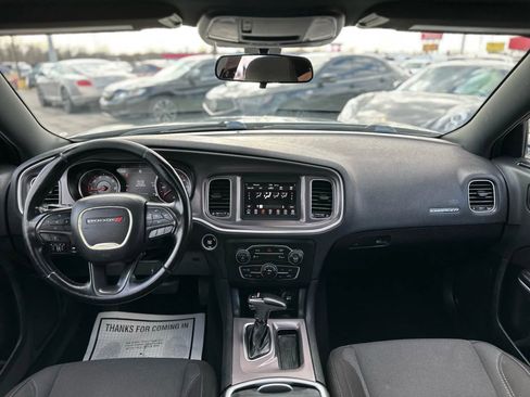 Used 2019 Dodge Charger SXT image 12