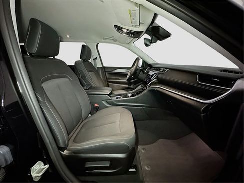 Used 2024 Jeep Grand Cherokee L Laredo w/ Luxury Tech Group I image 36