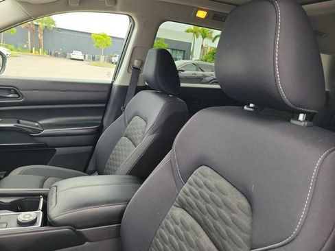 Certified 2023 Nissan Pathfinder SV w/ SV Premium Package AWD/4WD image 19