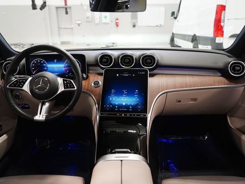 Used 2023 Mercedes-Benz C 300 4MATIC Sedan image 15