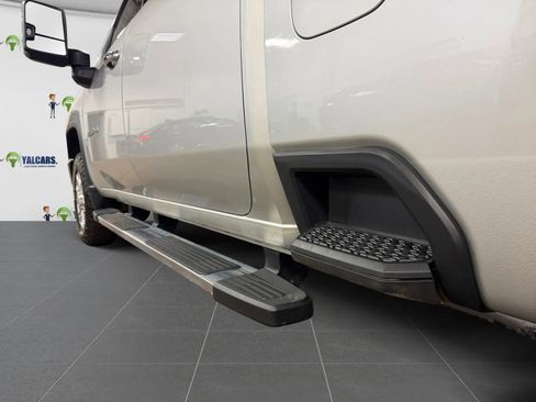 Used 2022 Chevrolet Silverado 3500 LTZ w/ LTZ Convenience Package image 11