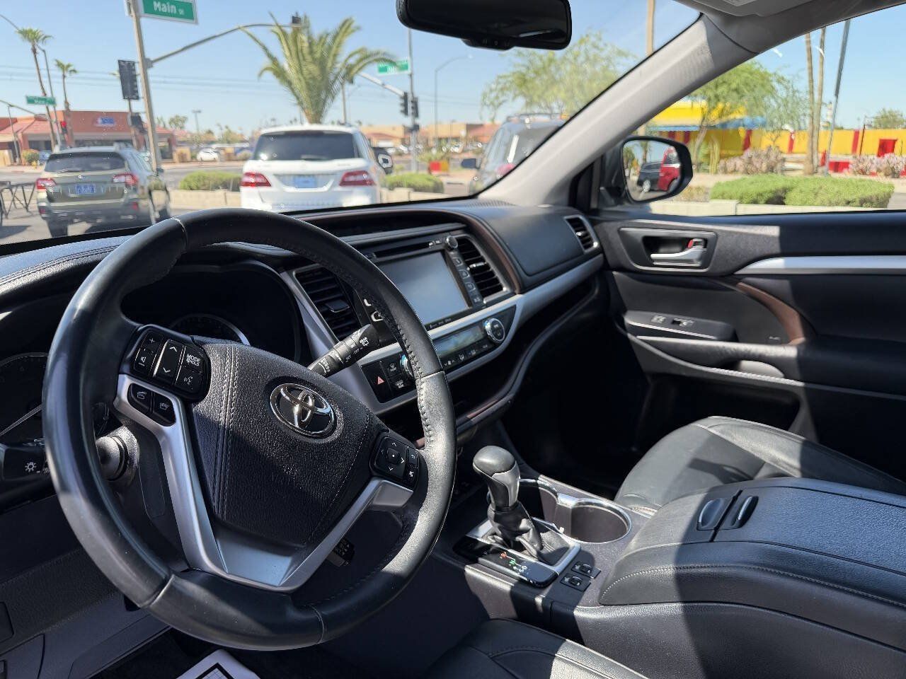 Used 2016 Toyota Highlander XLE AWD/4WD image 11