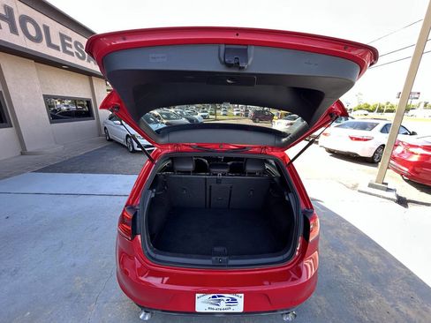 Used 2015 Volkswagen GTI SE image 10