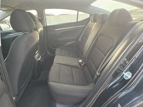 Used 2019 Hyundai Elantra SE w/ Cargo Package image 31