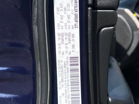 Used 2014 Jeep Grand Cherokee Limited w/ Luxury Group II image 18