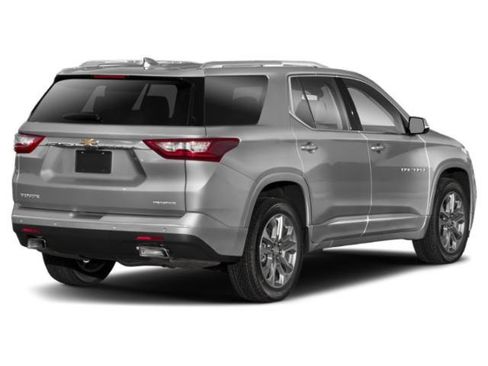Used 2021 Chevrolet Traverse Premier w/ Redline Edition FWD image 6