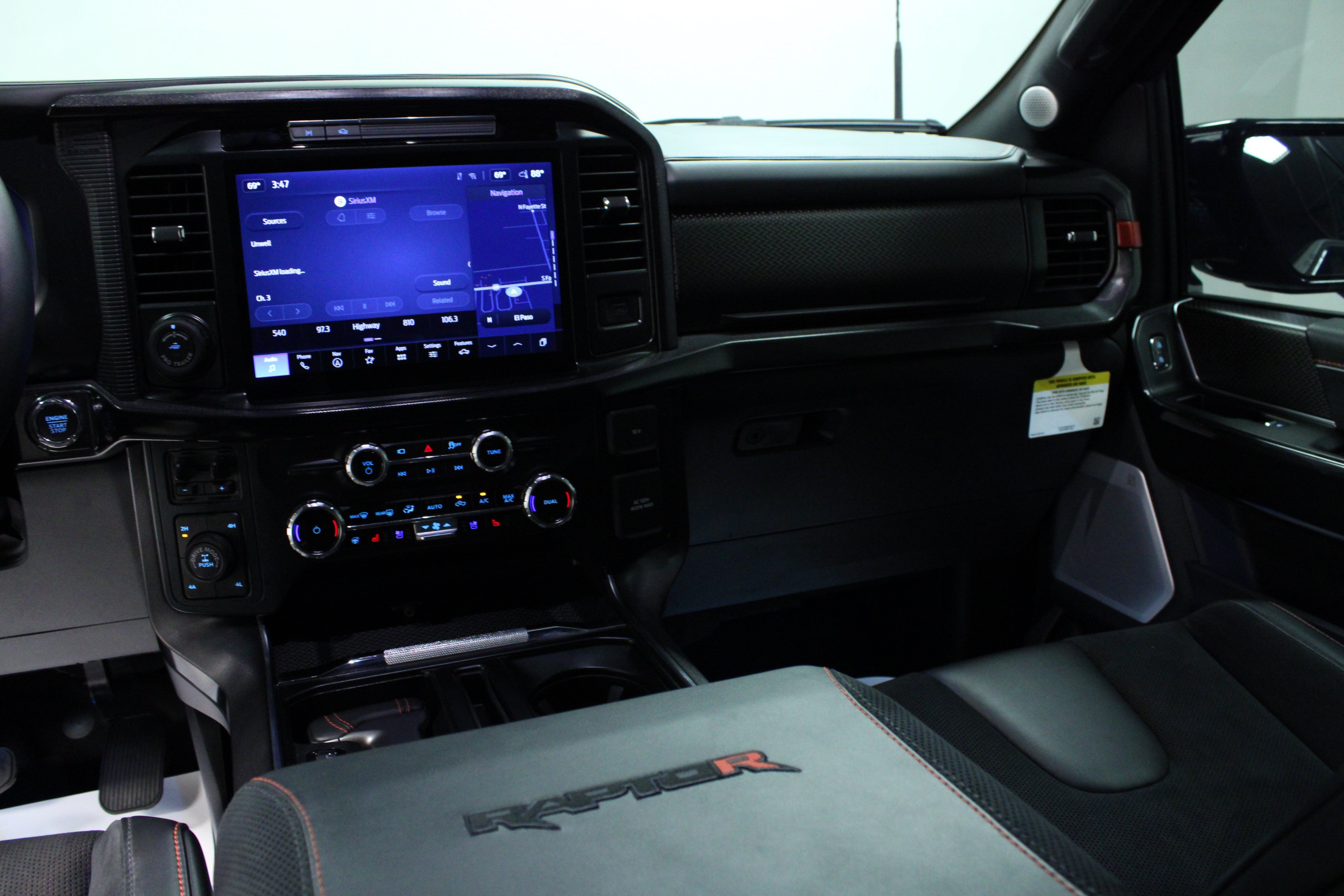 Used 2025 Ford F150 Raptor w/ Equipment Group 803A Raptor R AWD/4WD image 19