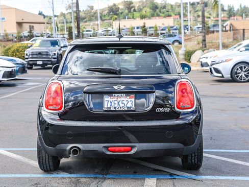 Used 2017 MINI Cooper 2-Door Hardtop image 17