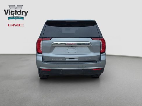 Used 2023 GMC Yukon XL SLT AWD/4WD image 16